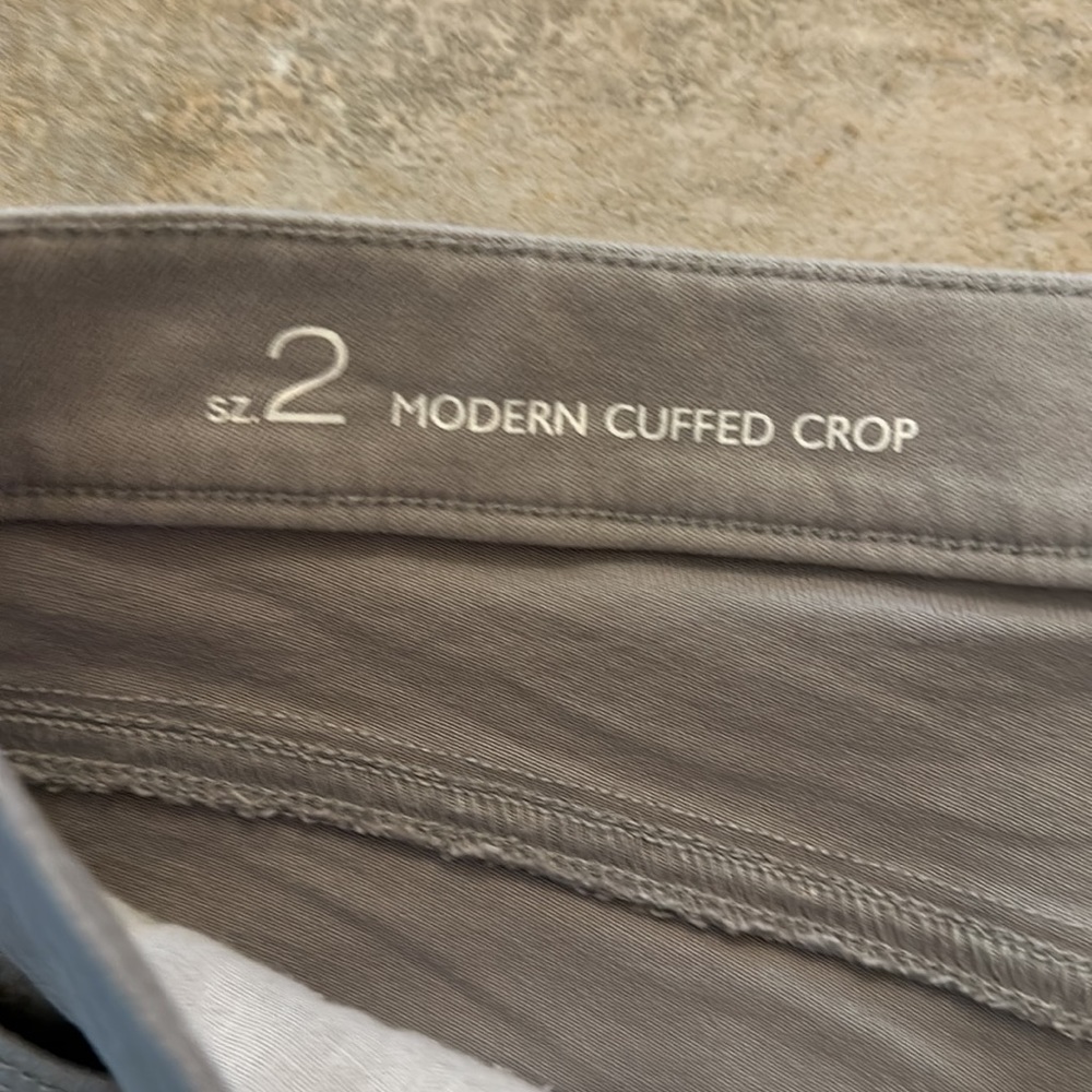 Loft Modern Cuffed Crop Jeans Size 2 - Picture 3 of 8
